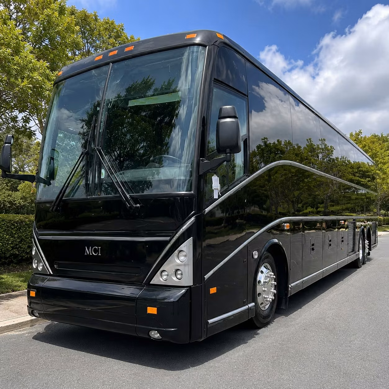 airport shuttle services to tucson international airport for corporate groups